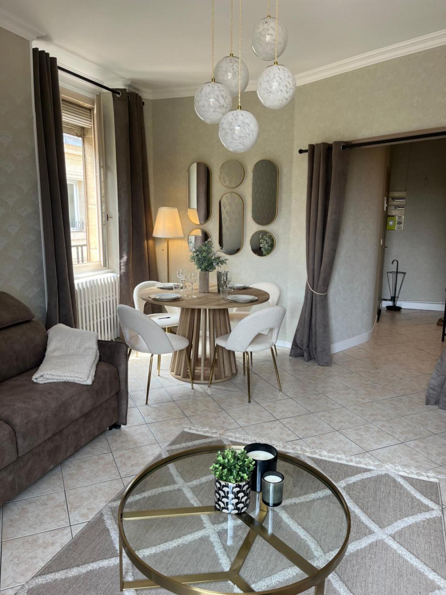Royal Home, Hypercentre Reims Avec Vue Cathedrale Экстерьер фото